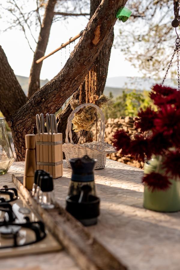 Plage Cachee - Glamping Vrboska Exteriör bild