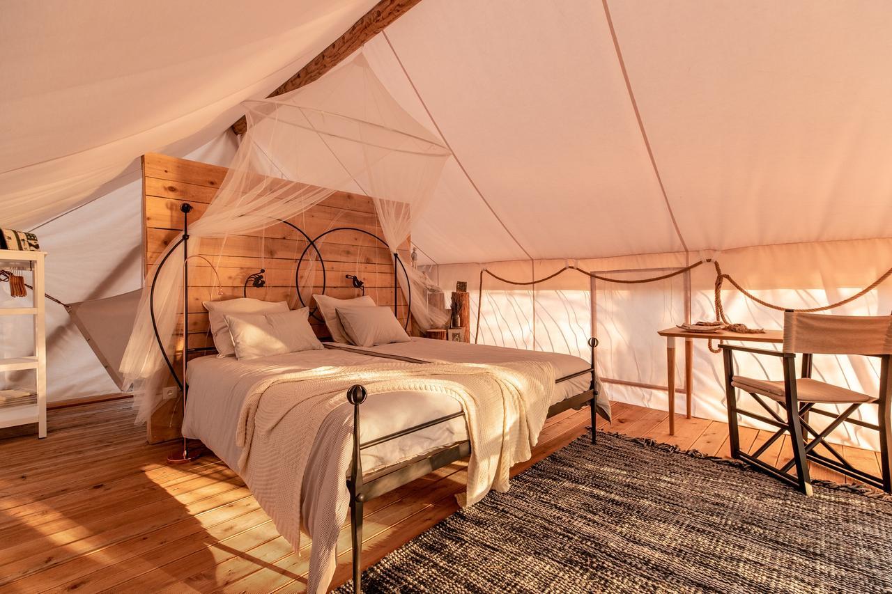 Plage Cachee - Glamping Vrboska Exteriör bild